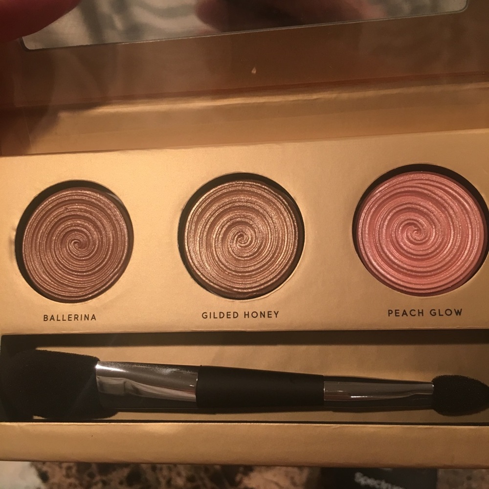 Laura geller, Laura mercier illuminators.